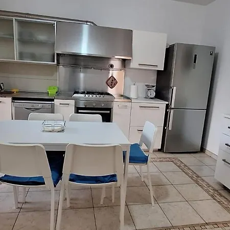 Giava فرانكافيلا أل ماري